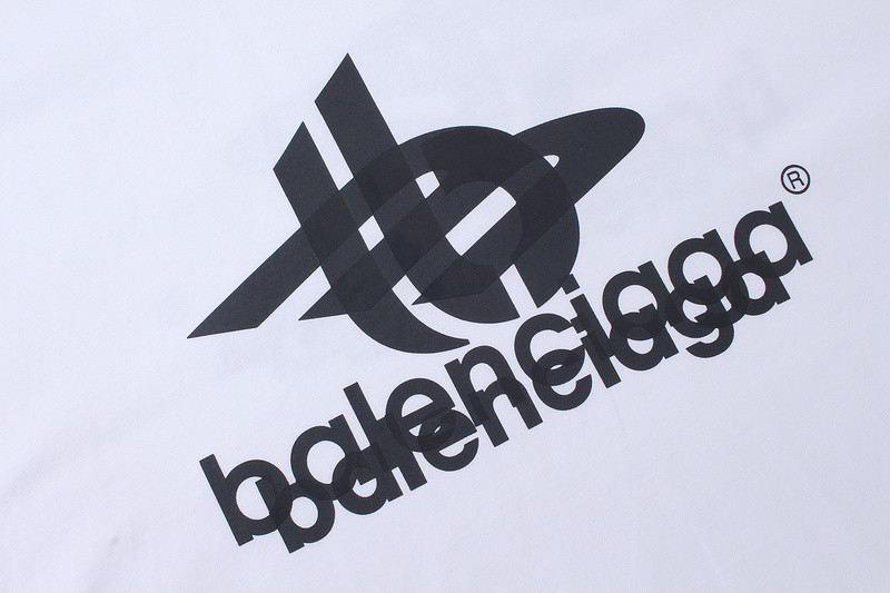 Ba1en*iaga clothes