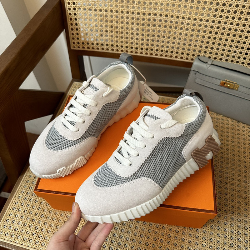 H**me5 sneaker