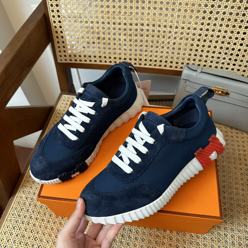 H**me5 sneaker