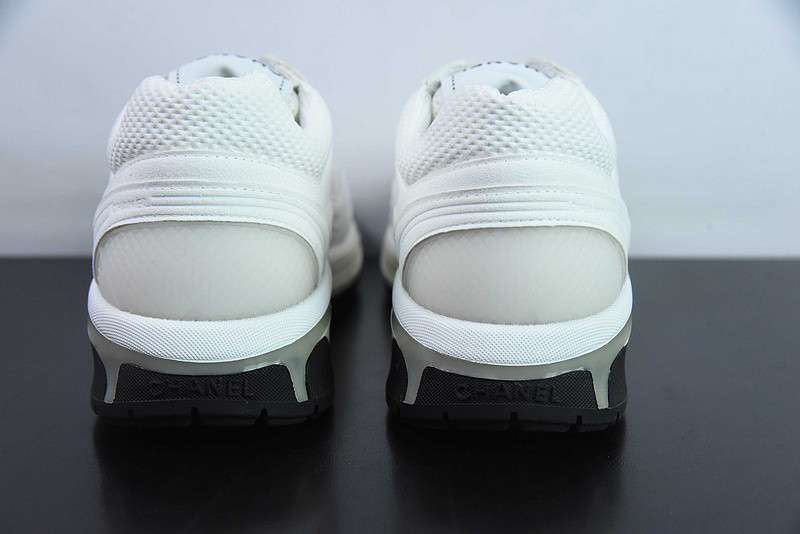 Ch**el sneaker