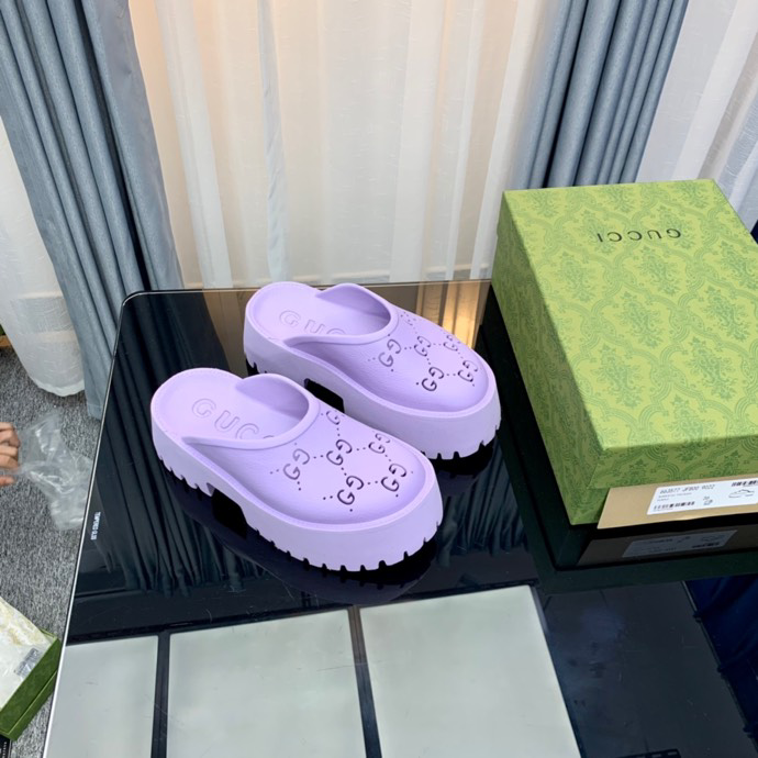 G*u*i sandals high