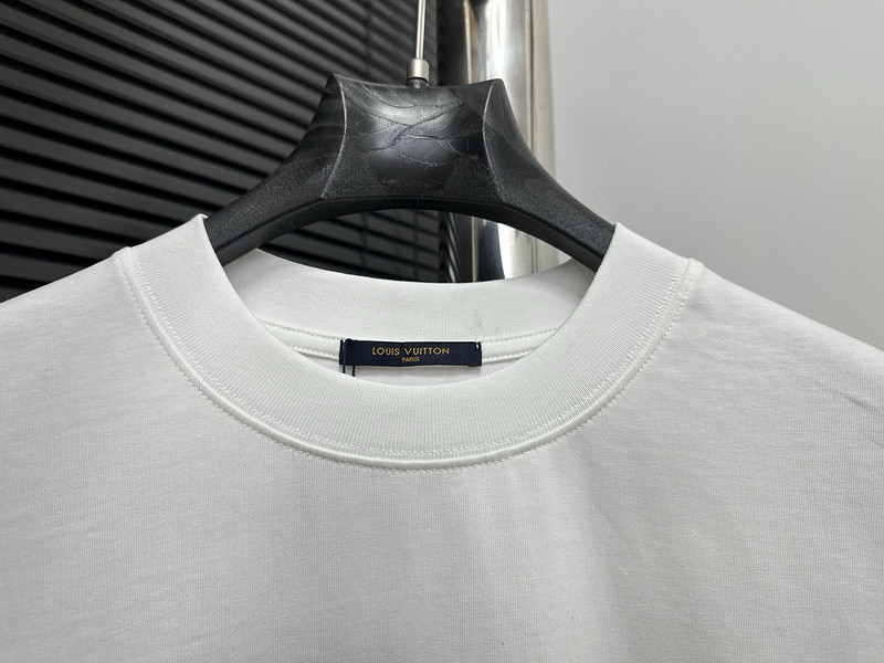 Ba1en*iaga clothes