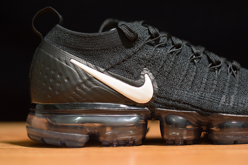 NIKE AIR VAPORMAX FLYKNIT 2