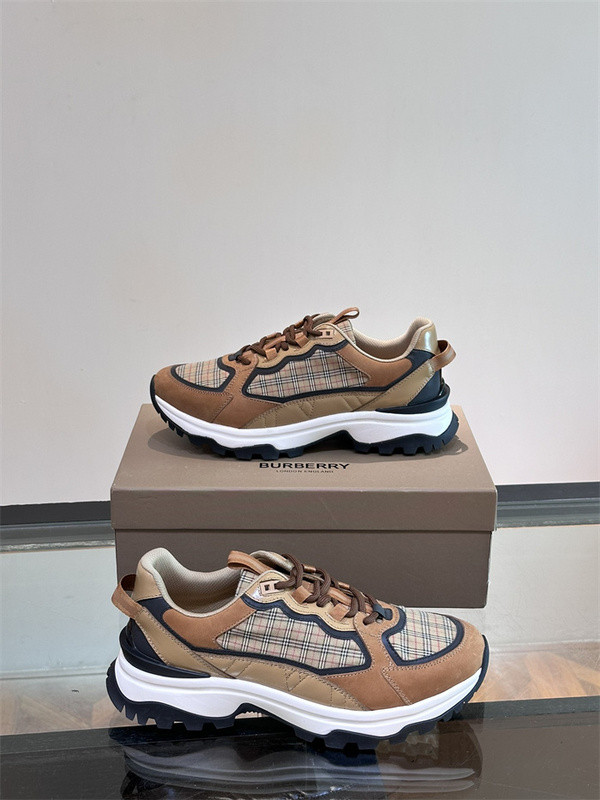 B**rry sneaker