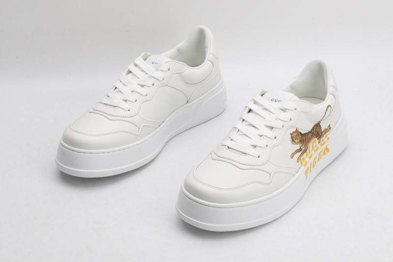 G*u*i sneaker