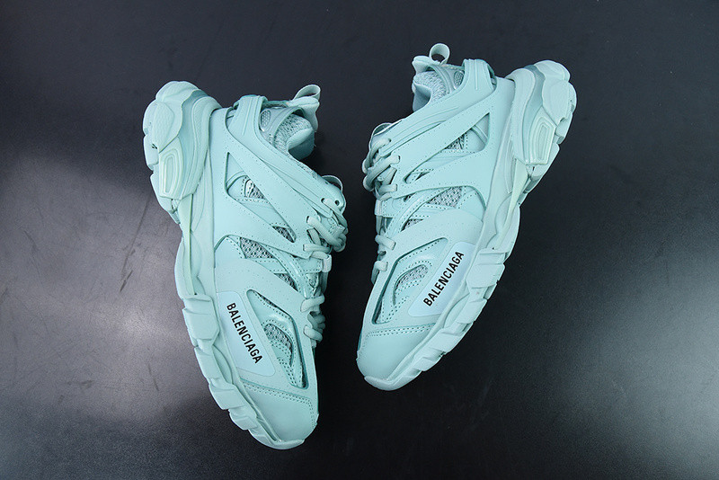 BC TRACK SNEAKER