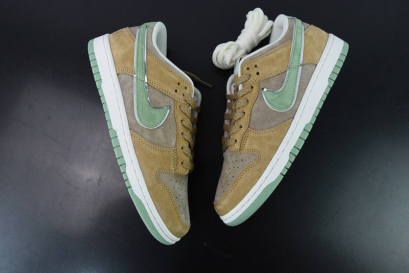 oT0mo katsuhiro x nike sb dunk low steamboy ost brown st1391-202