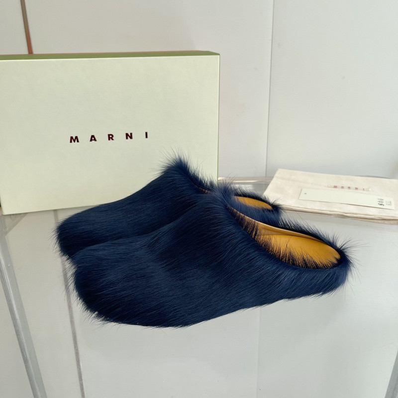 Ma*n1 calf hair slippers
