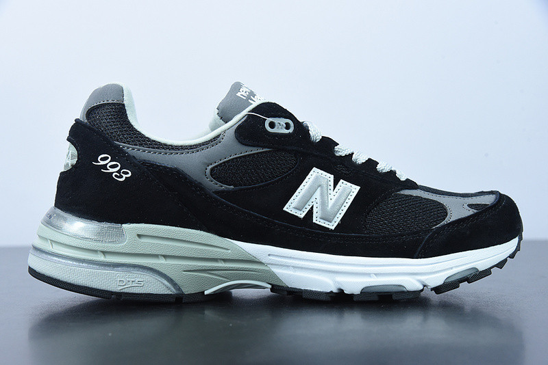 new Ba1an*e sneaker x09c3