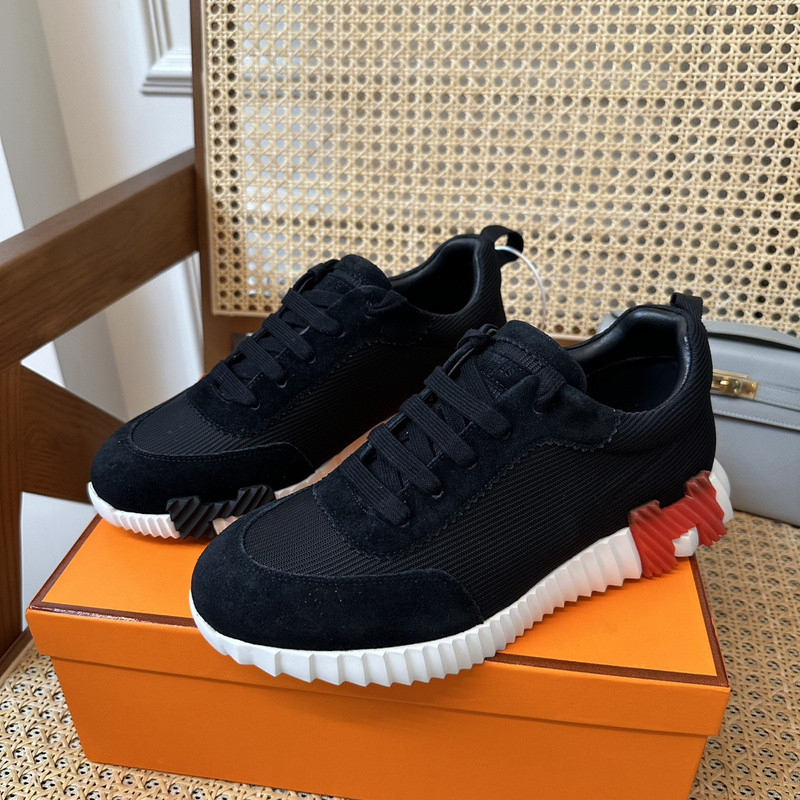 H**me5 sneaker