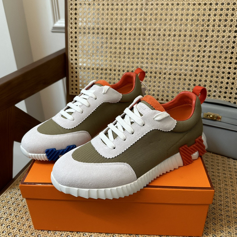 H**me5 sneaker