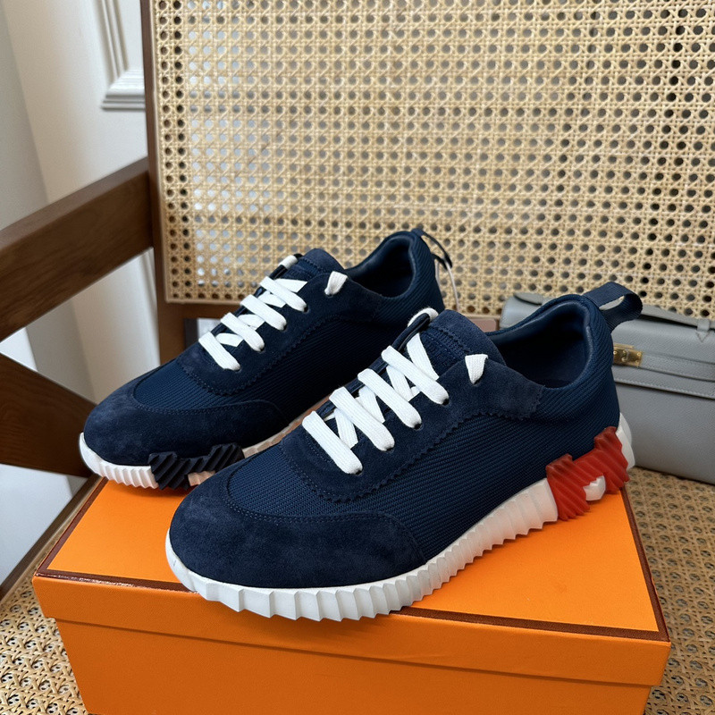 H**me5 sneaker