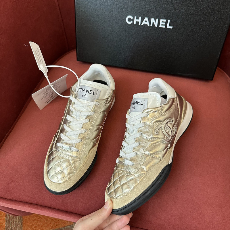 Ch**el sneaker