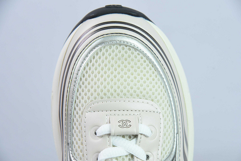 Ch**el sneaker