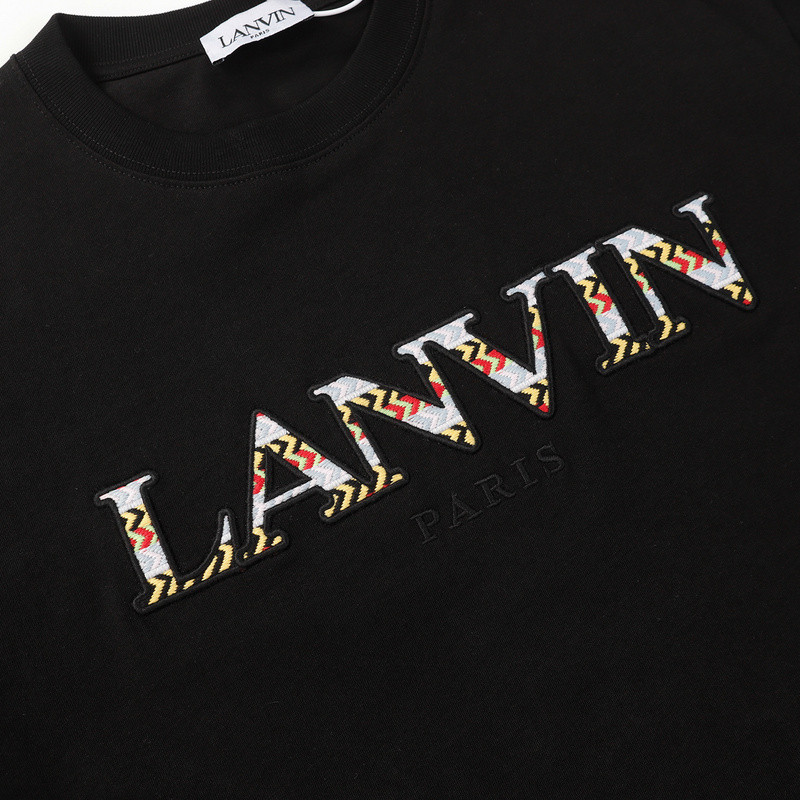 Lanu1n clothes