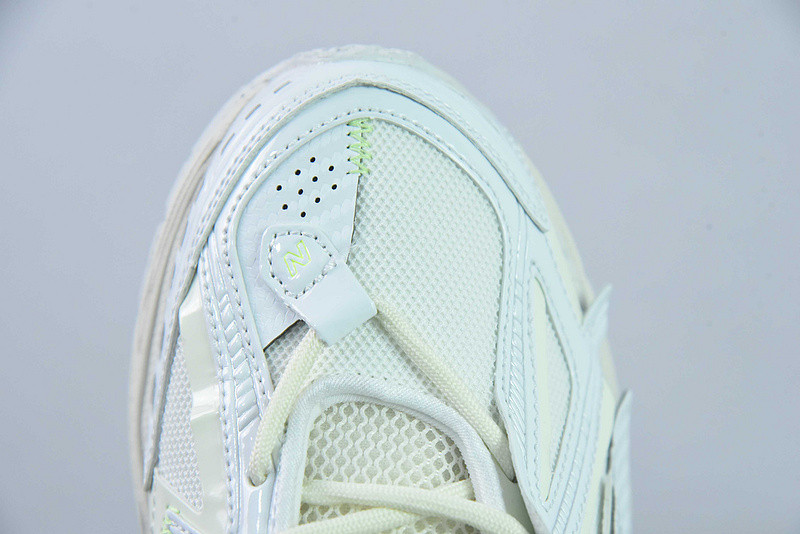 new Ba1an*e sneaker