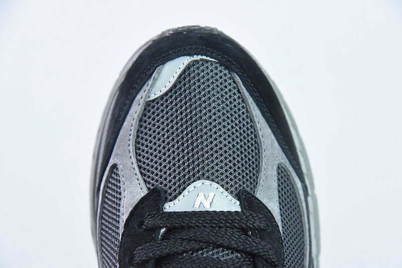 new Ba1an*e sneaker