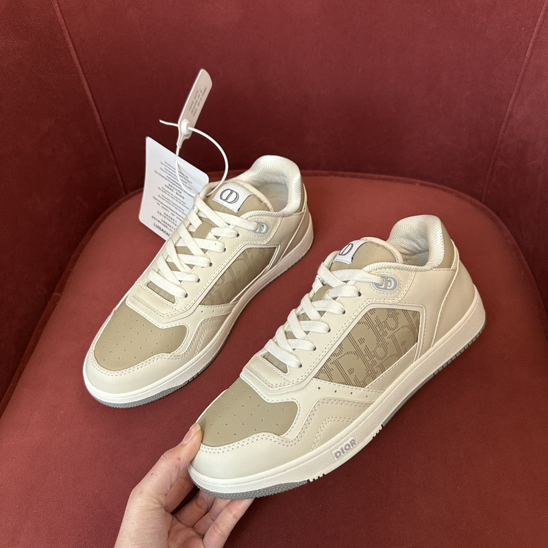 DIO* SNEAKER