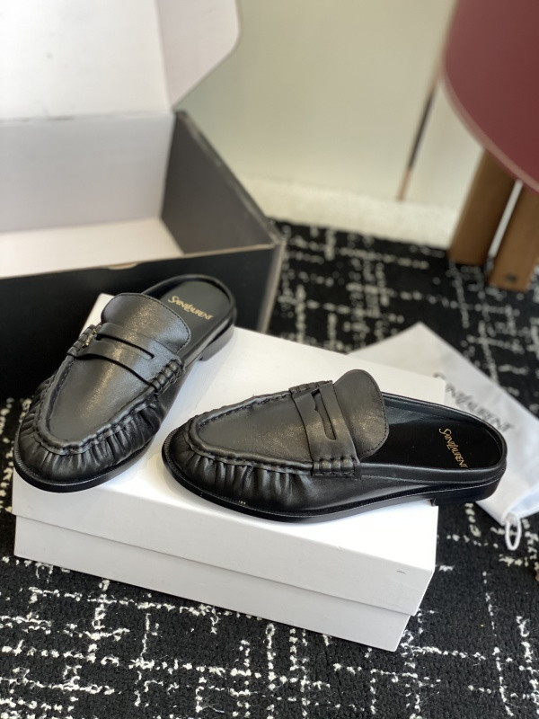 Sa1nt Lau*nt sneaker