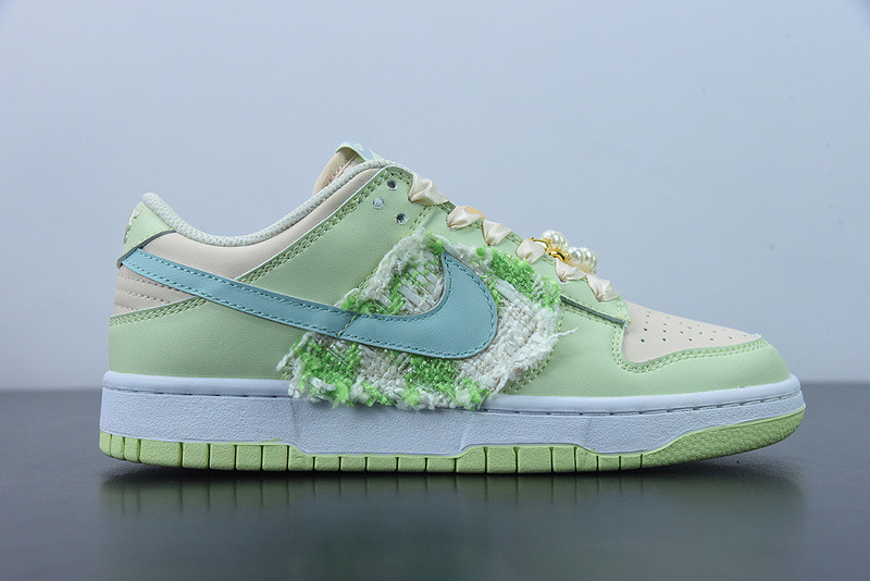 NIKE SB DUNK LOW 