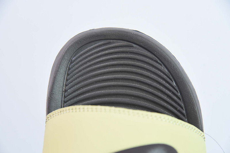 Nike SANDALS