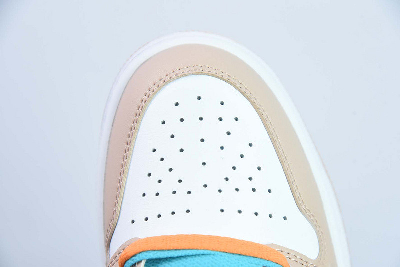 Air Jordan 1 Low DC0774-801