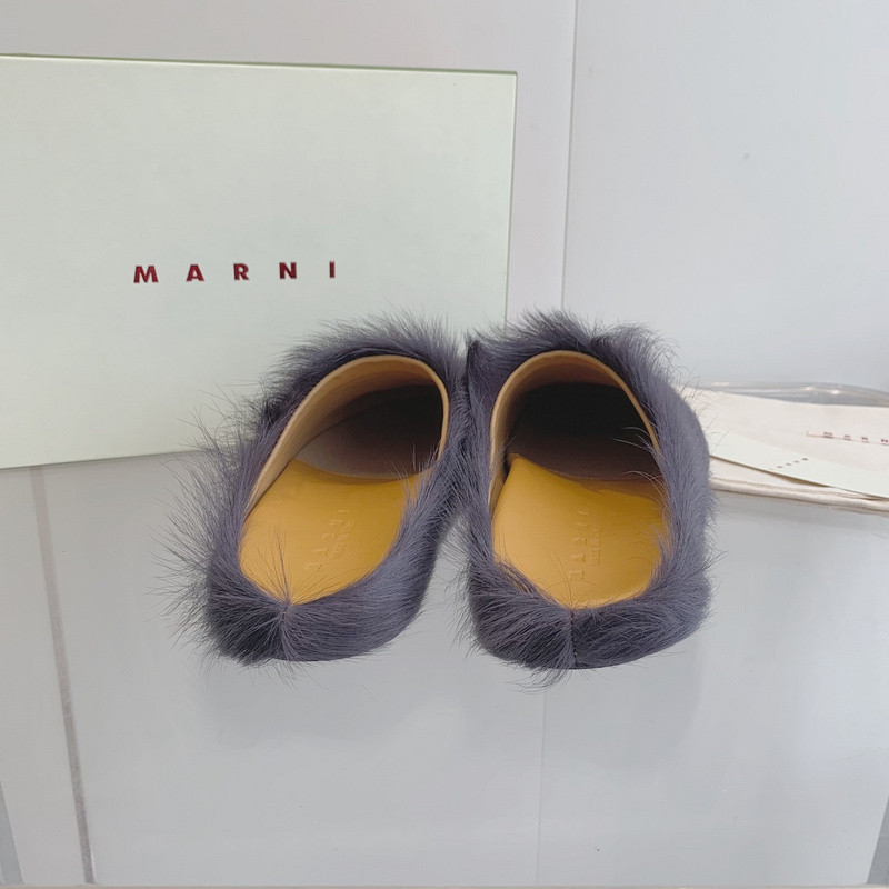 Ma*n1 calf hair slippers
