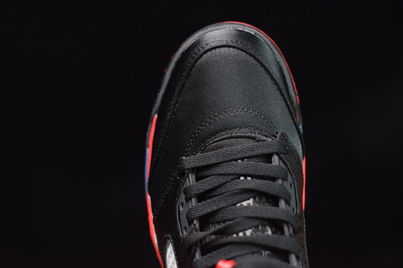 AIR JORDAN 5 RETRO "SATIN BRED" 136027-006