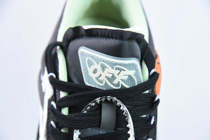 OF C/O ODSY-1000 SNEAKER