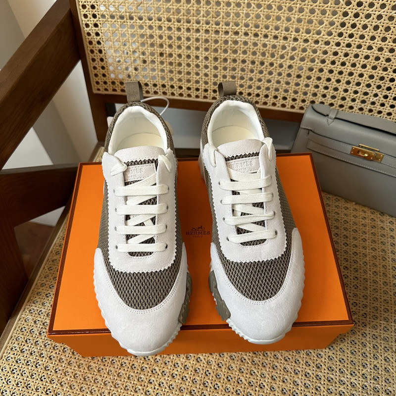 H**me5 sneaker