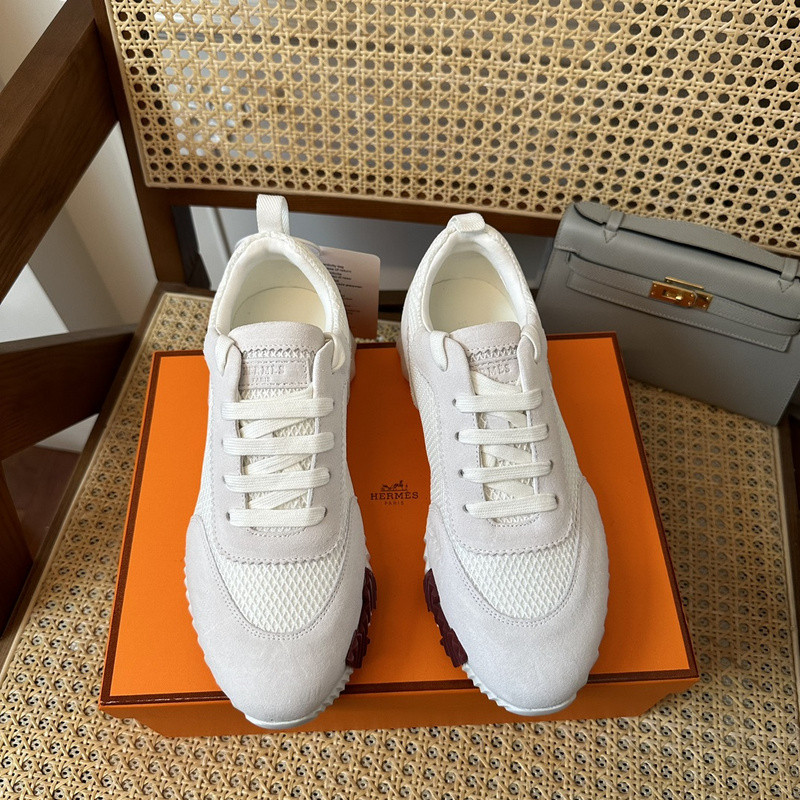 H**me5 sneaker