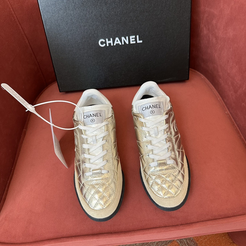 Ch**el sneaker