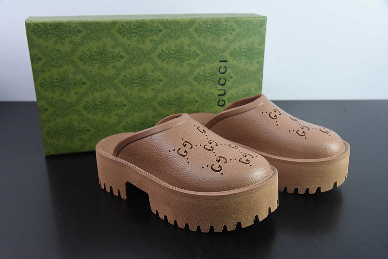G*u*i sandals high