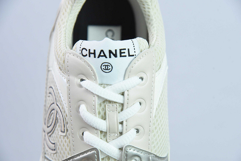 Ch**el sneaker