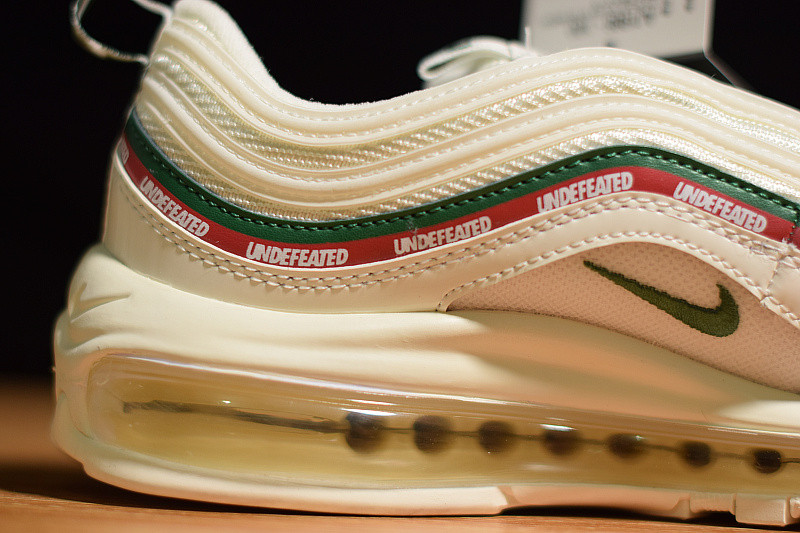 NIKE AIR MAX 97 OG/ UNDFTD "UNDEFEATED" AJ1986-100