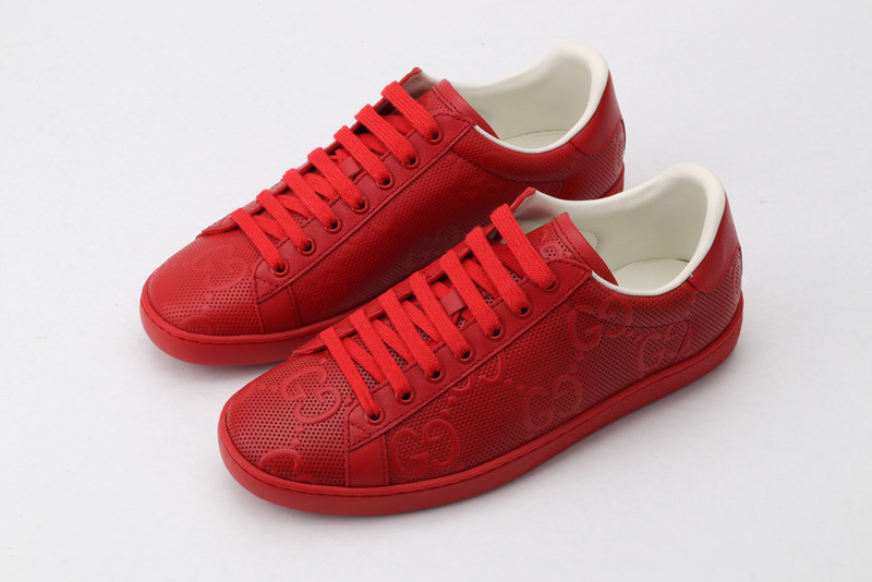 G*u*i sneaker