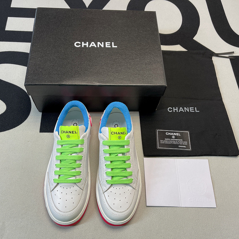 Ch**el sneaker