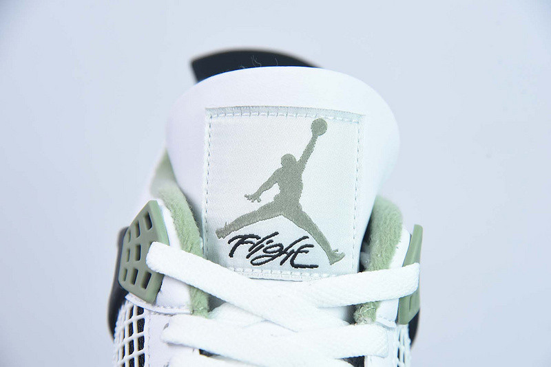 WMNS AIR JORDAN 4 RETRO 