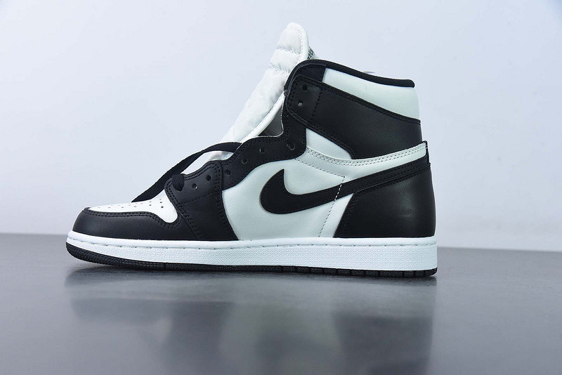 AIR JORDAN 1 RETRO HIGH 