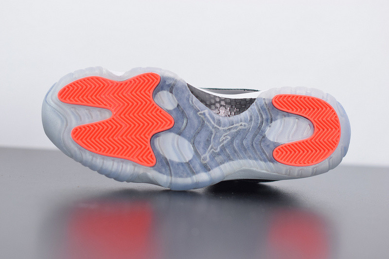 AIR JORDAN 11 RETRO LOW  