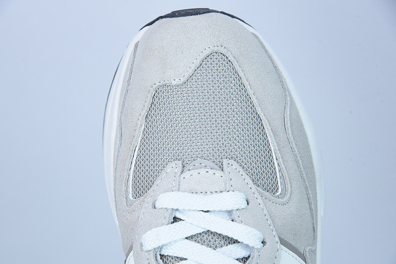 new Ba1an*e sneaker mr993 bk