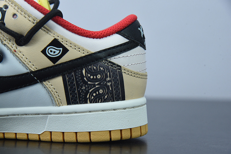 NIKE DUNK LOW SE "FREE .99“