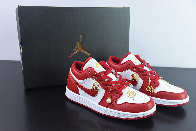 Air Jordan 1 Low 