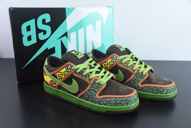 Nike SB Dunk Low
