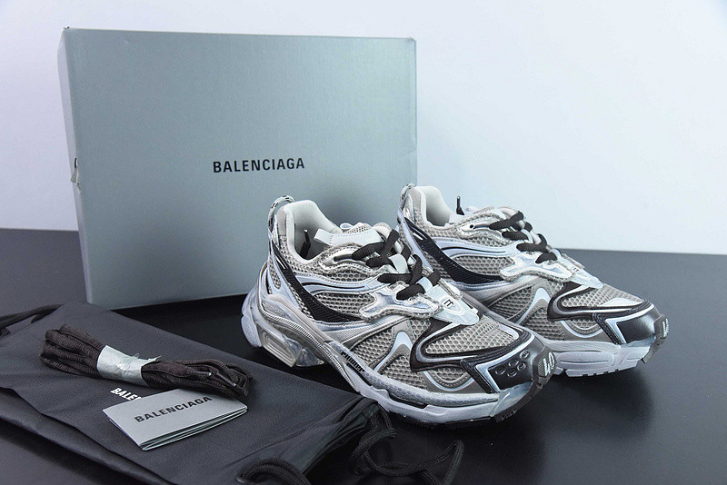 Ba*len*cia*ga runner sneaker