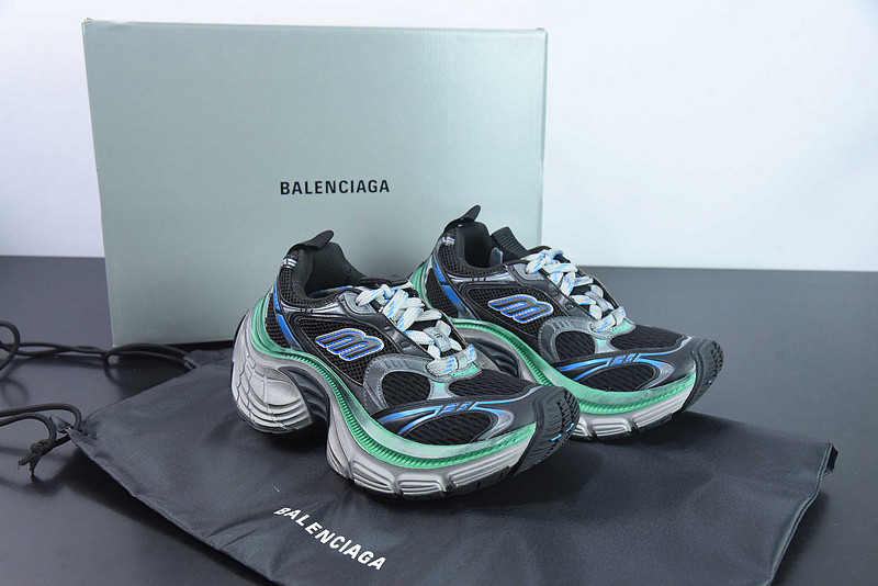 BC XL Sneakers