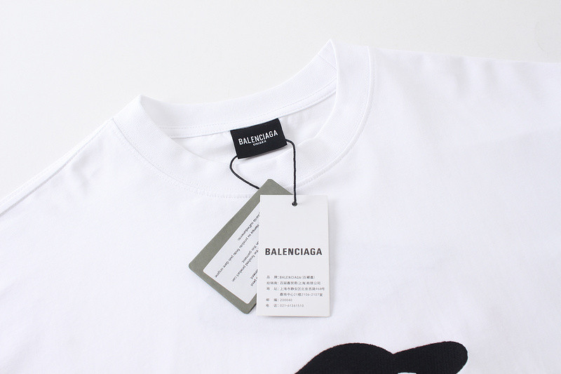 Ba1en*iaga clothes