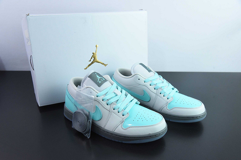 Air Jordan 1 Low "Polaroid" HQ3599-025