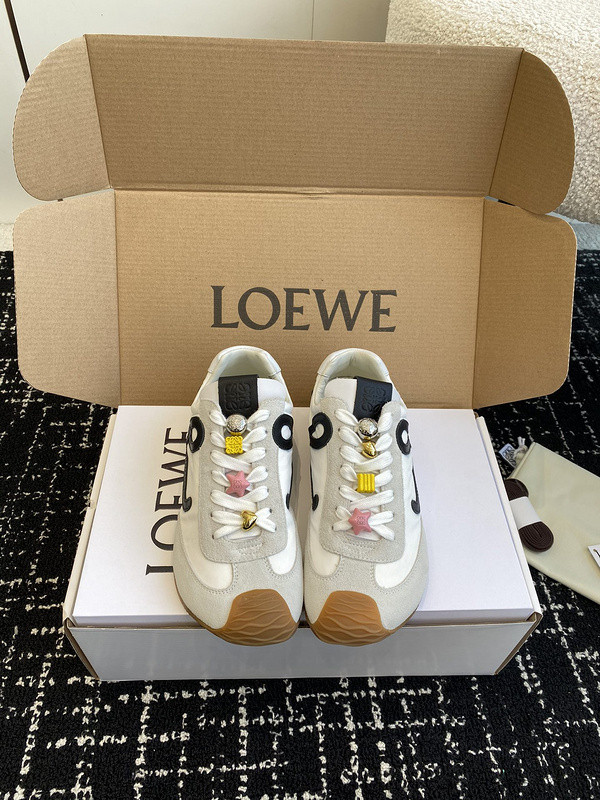L0ew* sneaker