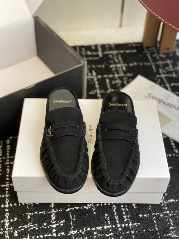 Sa1nt Lau*nt sneaker